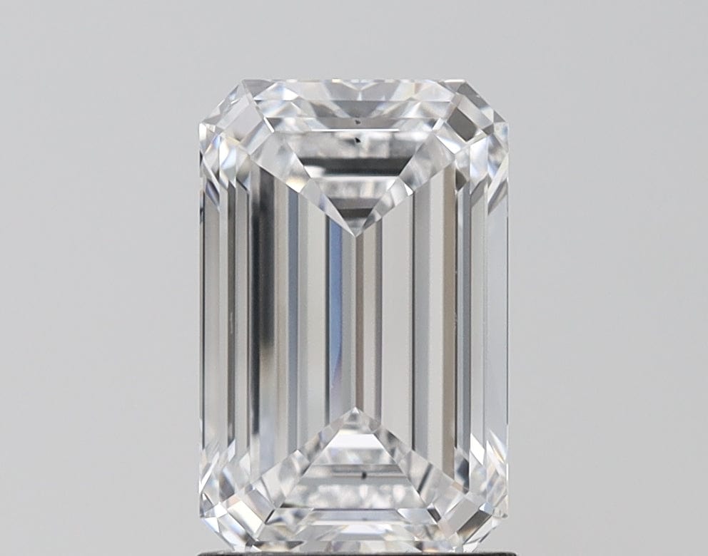 2 carat Lab Grown Diamond | Emerald D-VS2